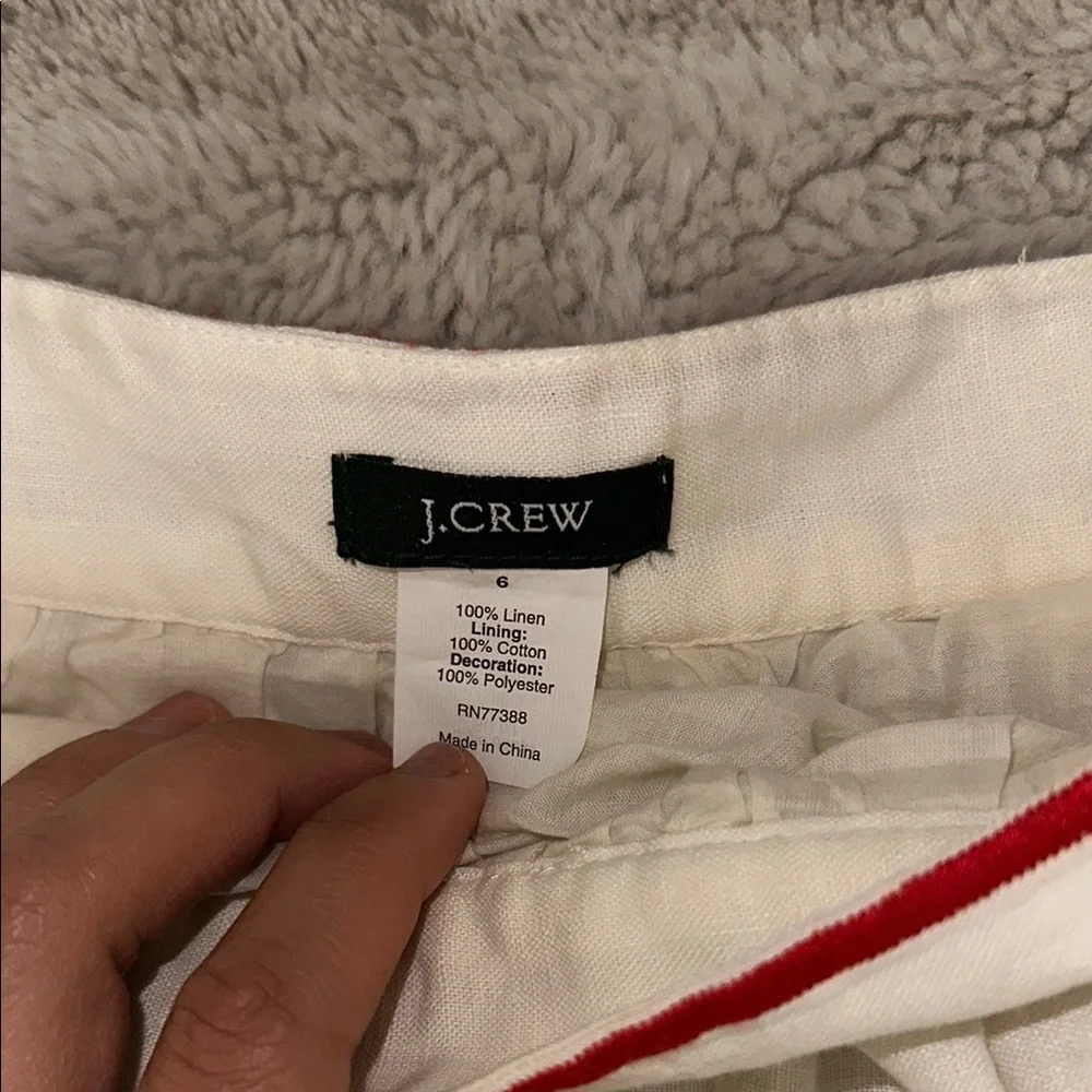 J. Crew used Embroidered Floral Cream Skirt size 6 in good condition